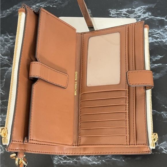 Michael Kors Logo Jet Set Double Zip Wristlet Wallet
Dahlia Red Brown AUTHENTIC - Picture 8 of 11